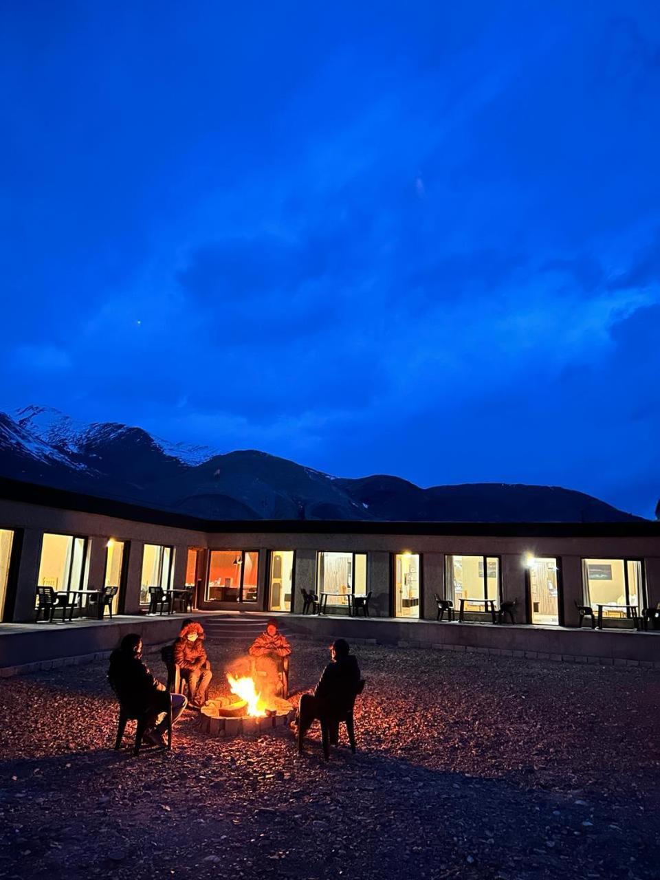 Готель Mystic Pangong Spangmik Екстер'єр фото