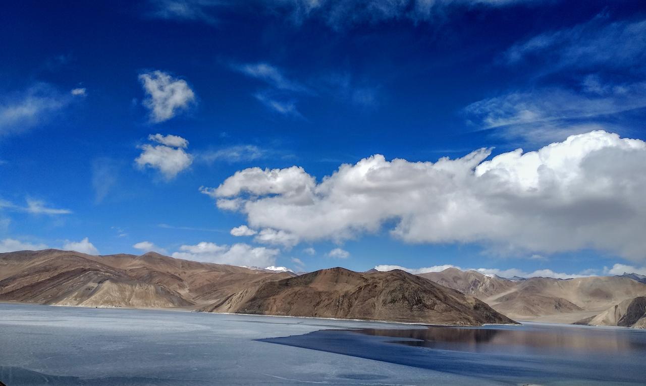 Готель Mystic Pangong Spangmik Екстер'єр фото